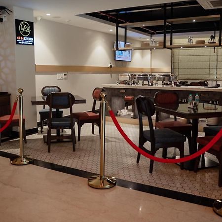 Belvedere Suites Greater Noida Dış mekan fotoğraf