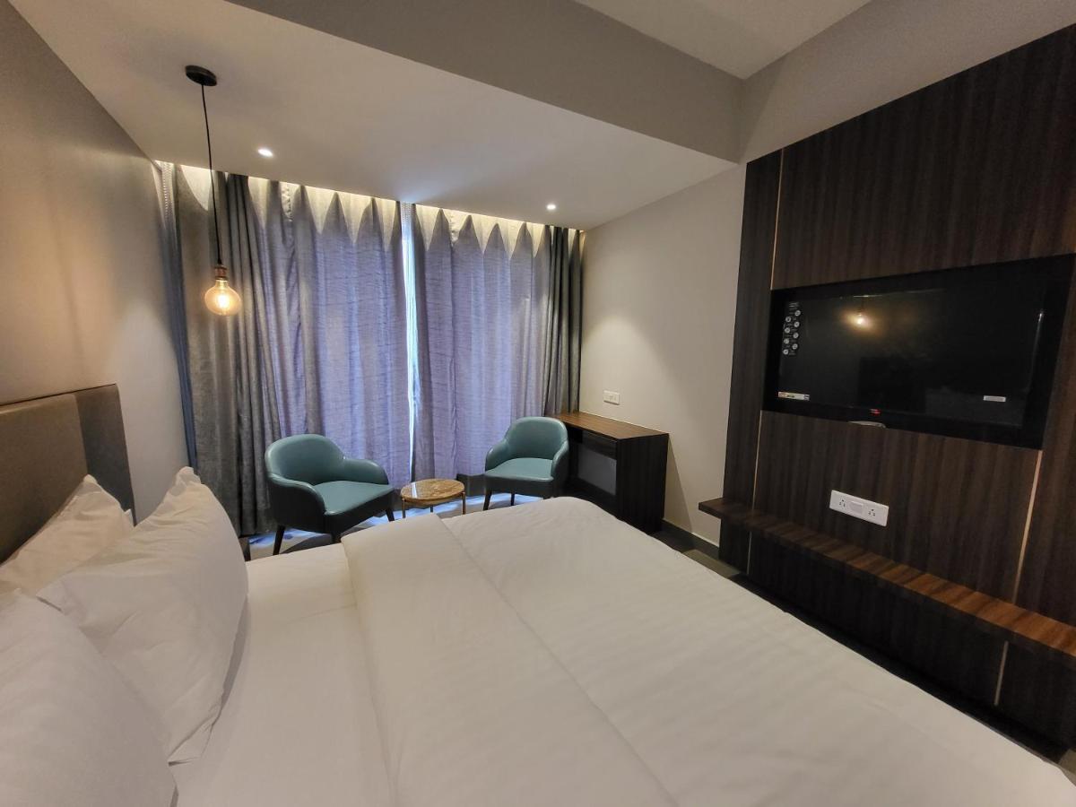 Belvedere Suites Greater Noida Dış mekan fotoğraf