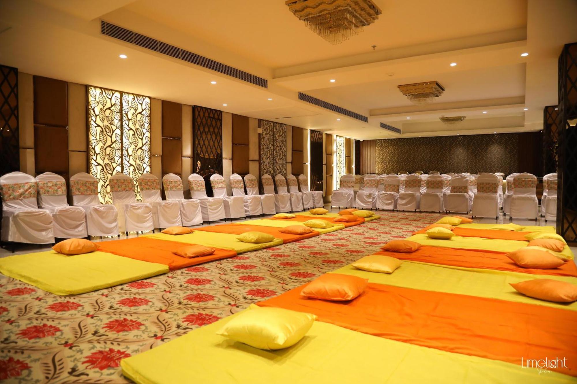 Belvedere Suites Greater Noida Dış mekan fotoğraf