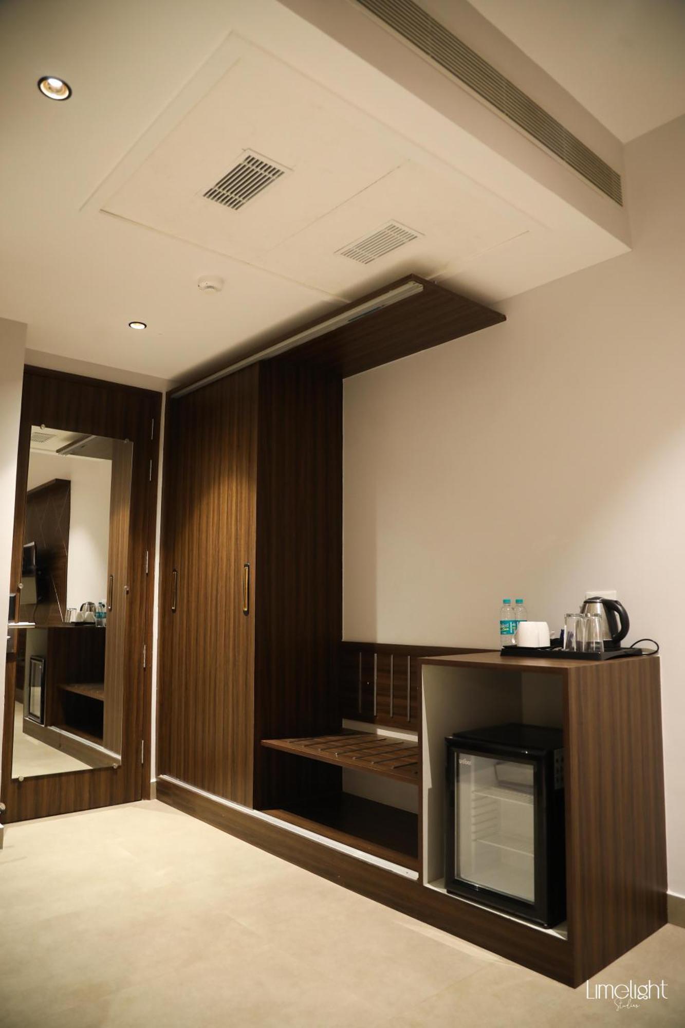 Belvedere Suites Greater Noida Dış mekan fotoğraf