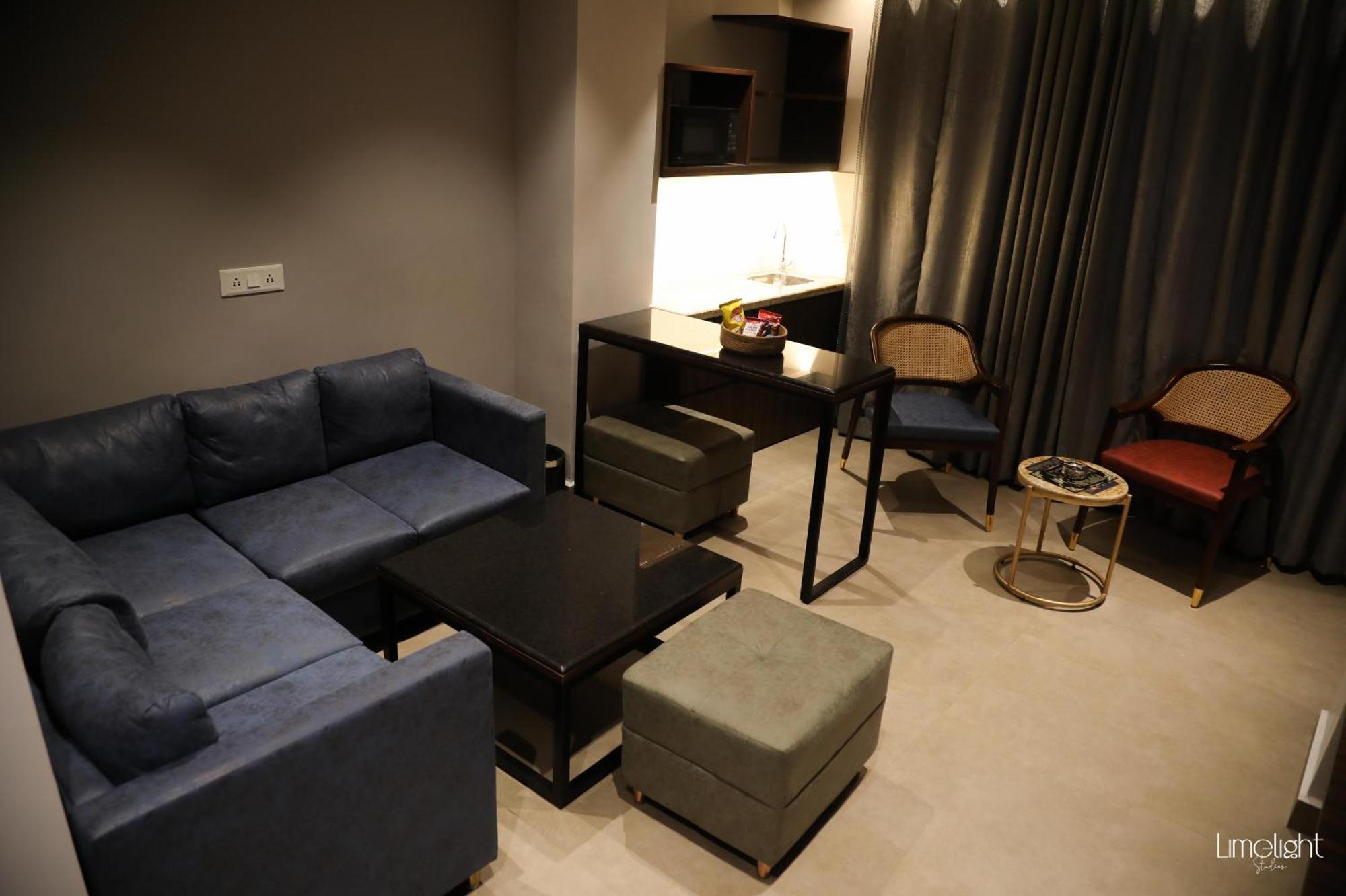 Belvedere Suites Greater Noida Dış mekan fotoğraf