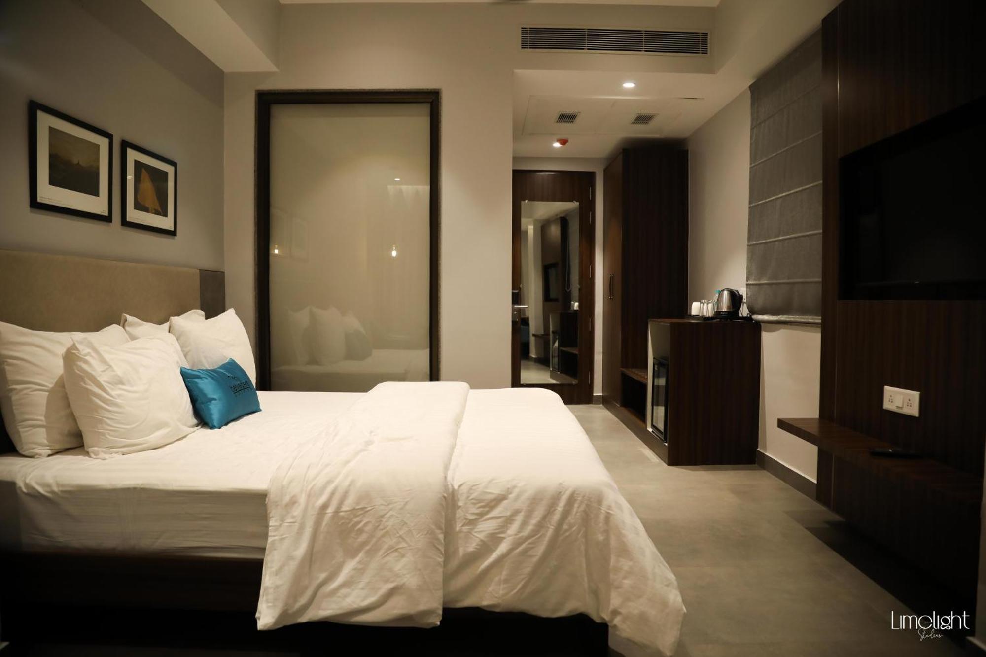 Belvedere Suites Greater Noida Dış mekan fotoğraf