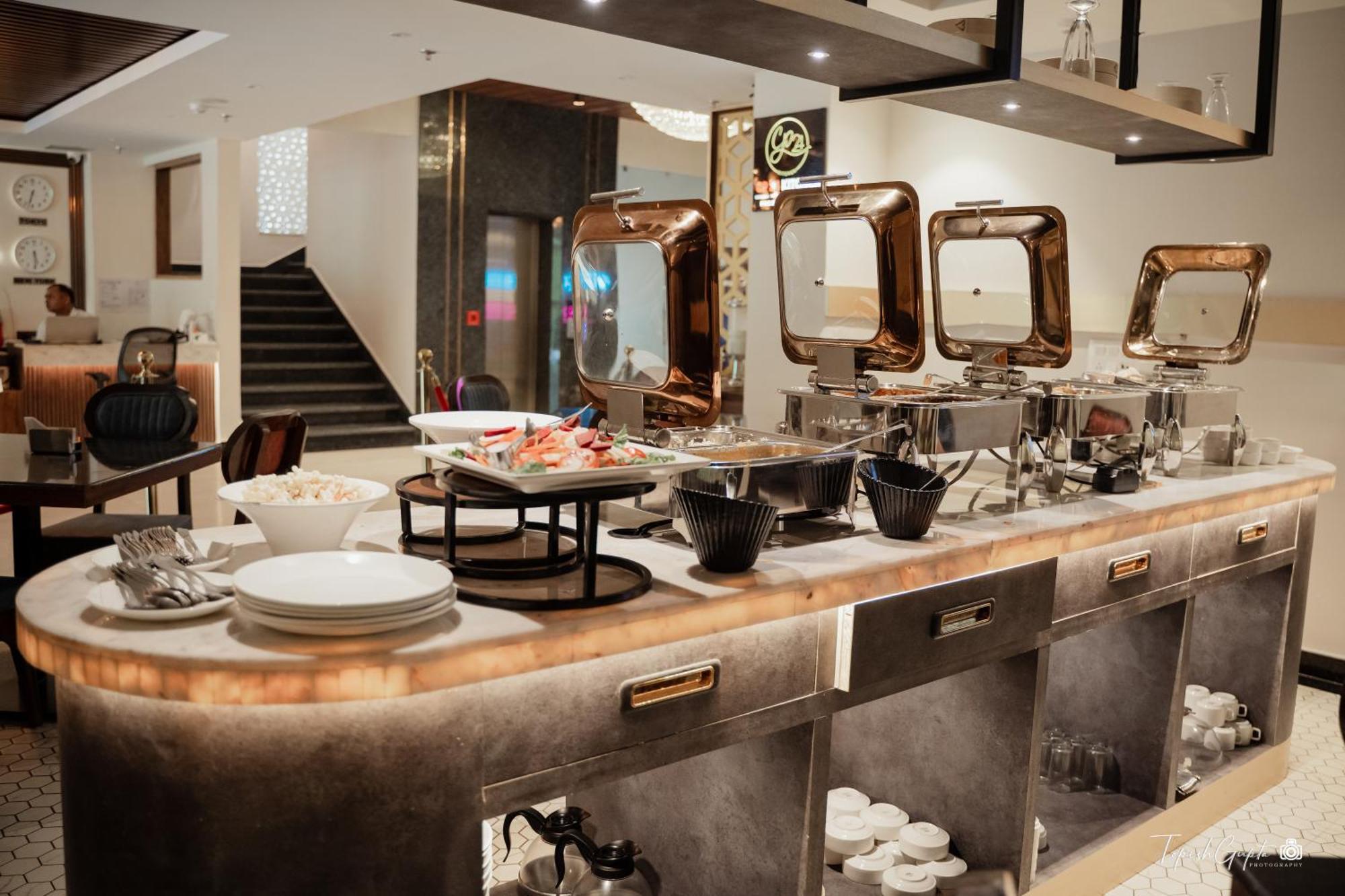 Belvedere Suites Greater Noida Dış mekan fotoğraf