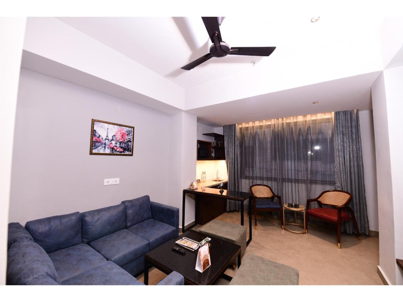 Belvedere Suites Greater Noida Dış mekan fotoğraf