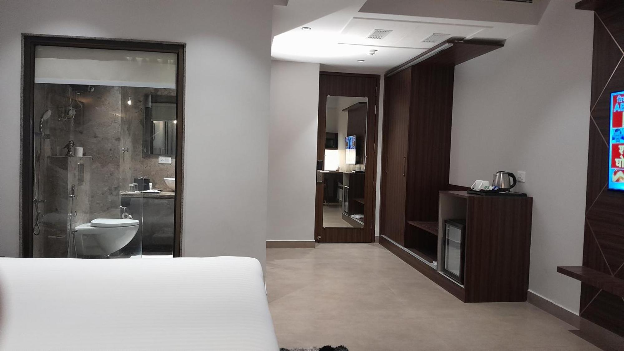 Belvedere Suites Greater Noida Dış mekan fotoğraf
